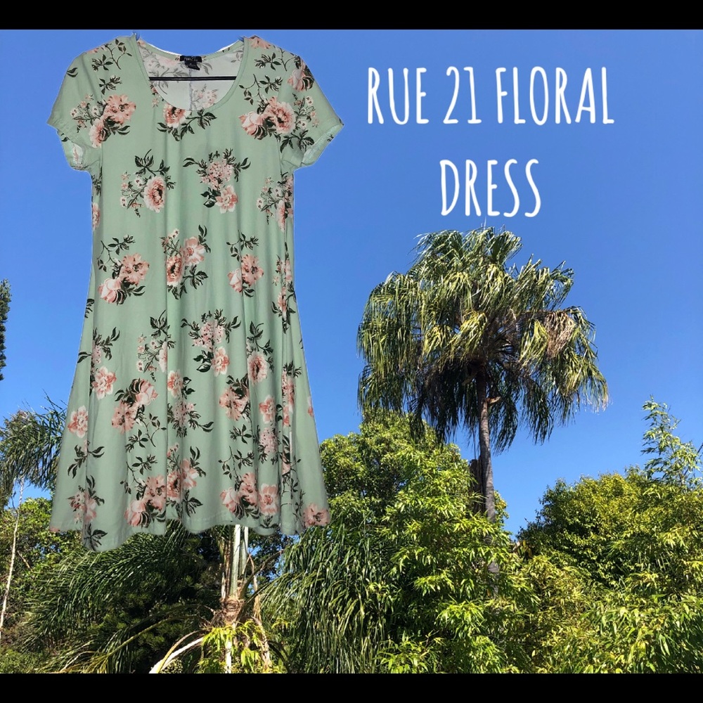 Rue 21 Floral Short Dress☀︎